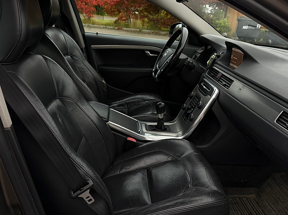 Volvo V70 13 of 25