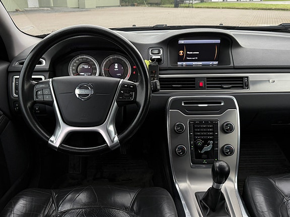 Volvo V70 15 of 25