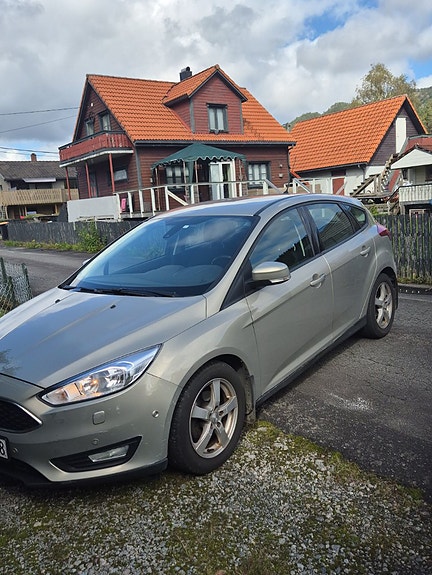 Ford Focus 7 of 8
