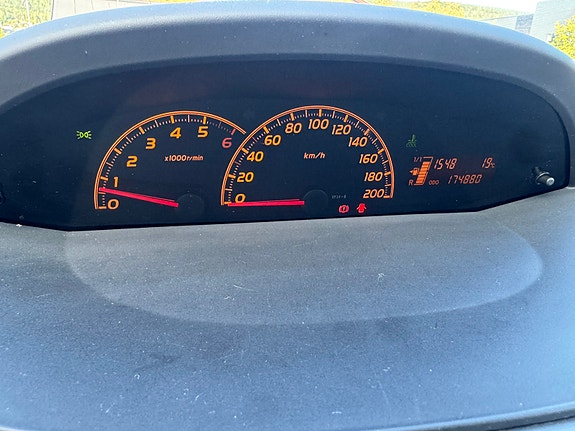 Toyota Yaris 12 of 21