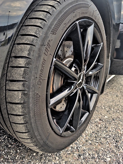 Mercedes-Benz CLA250 13 of 27