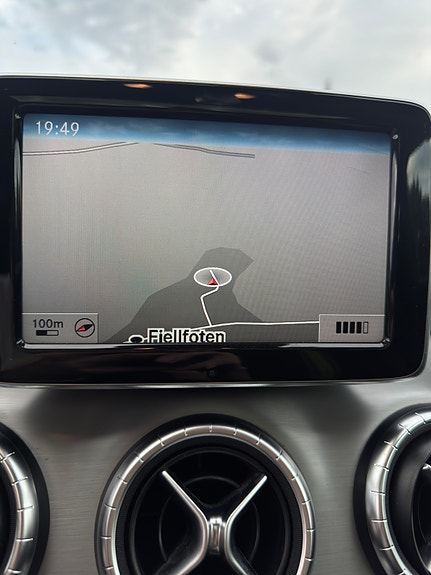 Mercedes-Benz CLA250 27 of 27
