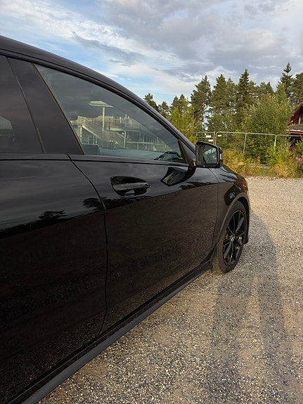 Mercedes-Benz CLA250 5 of 27