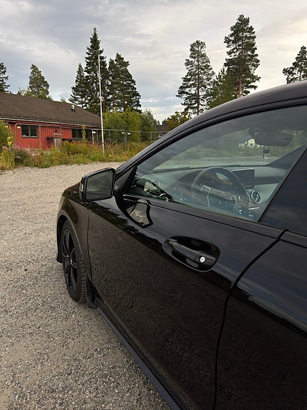 Mercedes-Benz CLA250 6 of 27