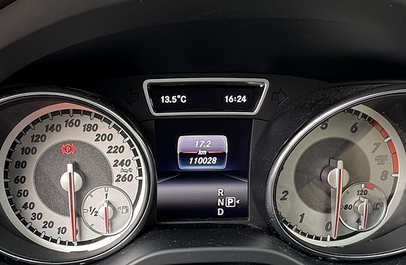 Mercedes-Benz CLA180 20 of 29