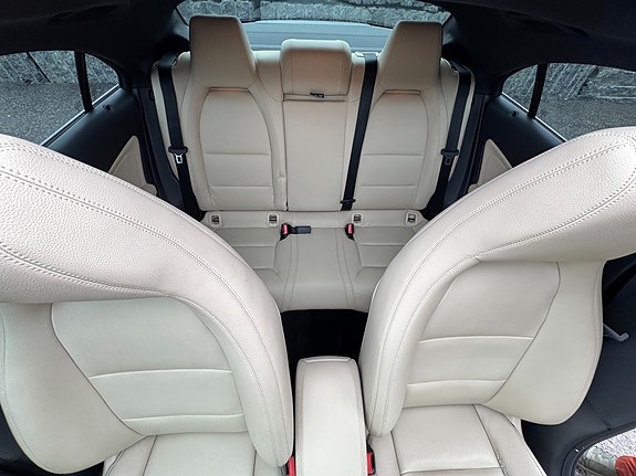 Mercedes-Benz CLA180 21 of 29