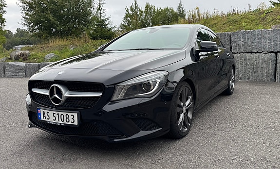 Mercedes-Benz CLA180 2 of 29