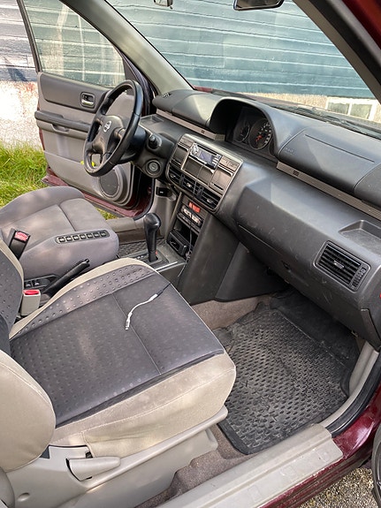 Nissan X-Trail 17 of 30