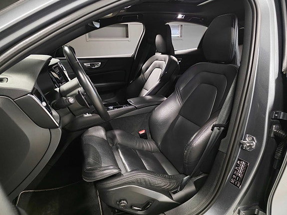 Volvo S60 19 of 30