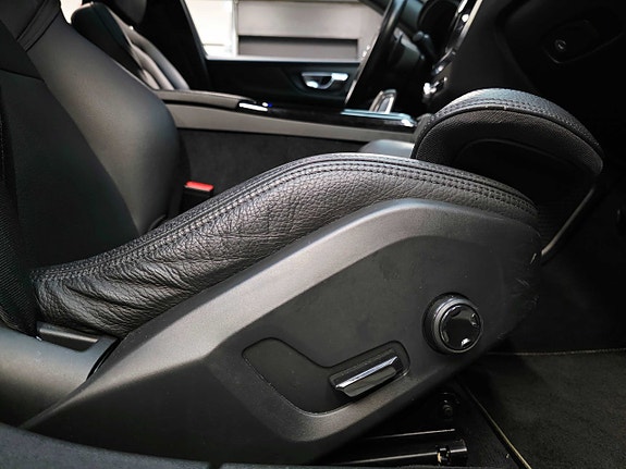 Volvo S60 24 of 30