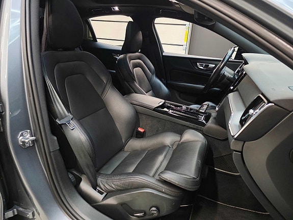 Volvo S60 20 of 30
