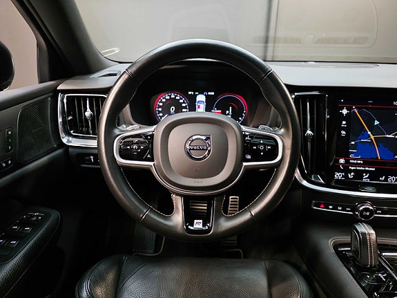 Volvo S60 26 of 30