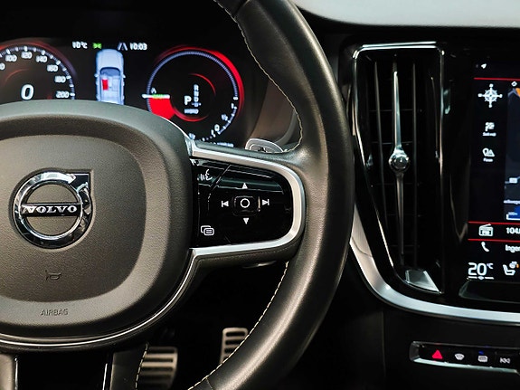 Volvo S60 13 of 30