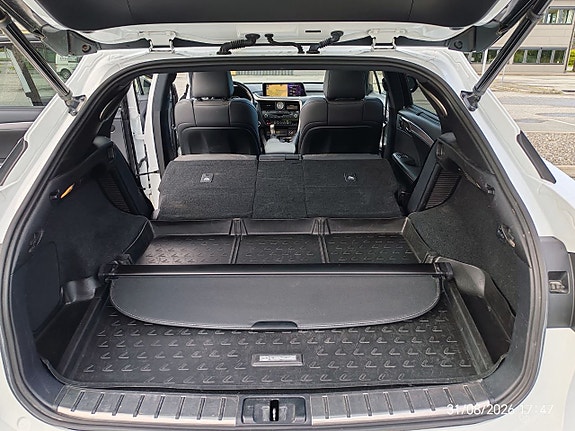 Lexus RX450h 24 of 27