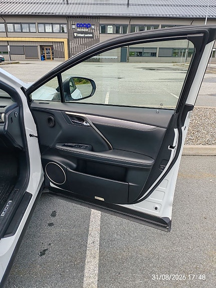 Lexus RX450h 19 of 27