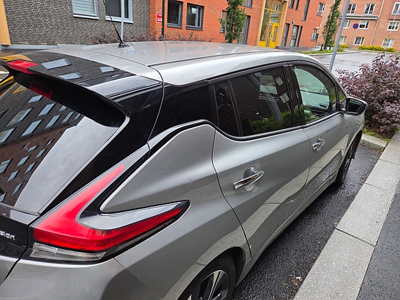 Nissan Leaf 24 of 27
