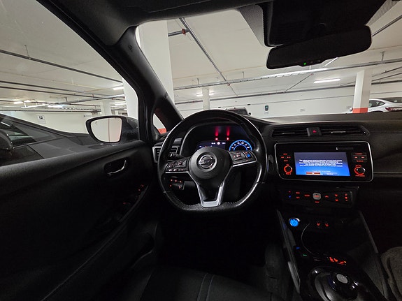 Nissan Leaf 16 of 27