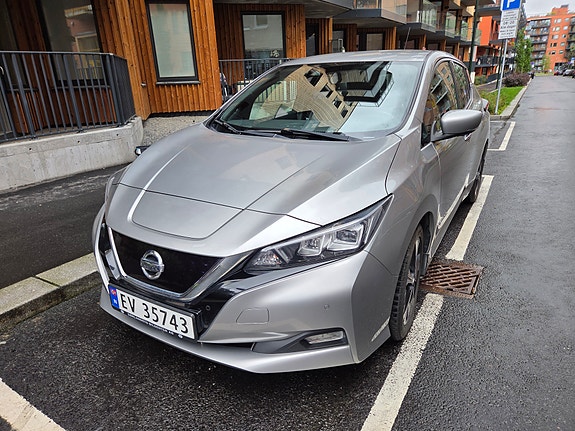 Nissan Leaf 2 of 27