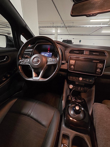 Nissan Leaf 17 of 27