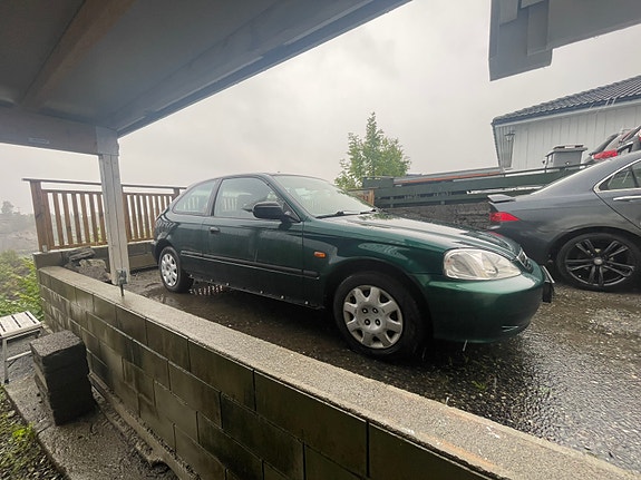 Honda Civic 2 of 4