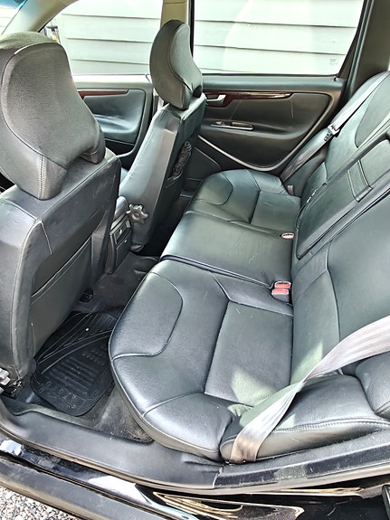 Volvo V70 5 of 7
