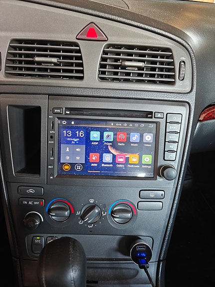 Volvo V70 6 of 7