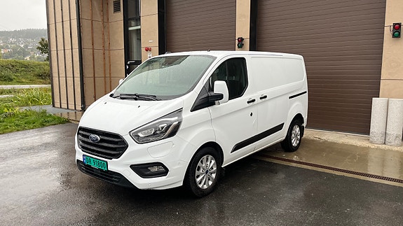 Ford Transit Custom 2 of 21