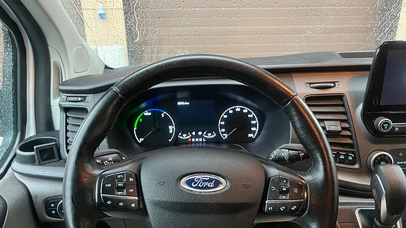 Ford Transit Custom 19 of 21