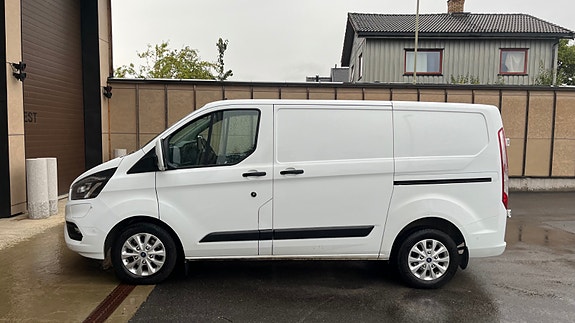Ford Transit Custom 12 of 21