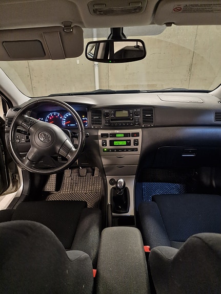 Toyota Corolla 8 of 10