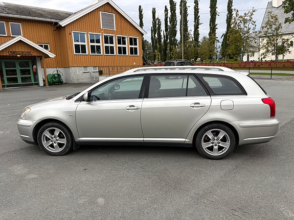 Toyota Avensis 6 of 13