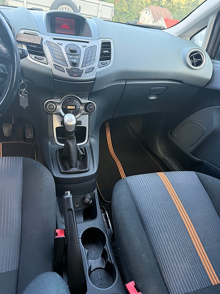 Ford Fiesta 6 of 7