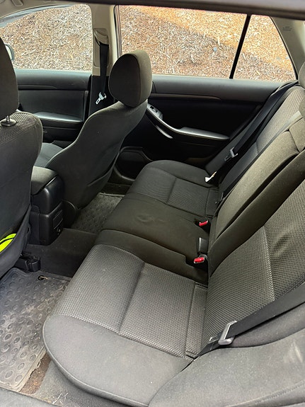 Toyota Avensis 11 of 13