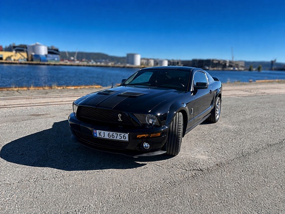 Ford Mustang 3 of 14