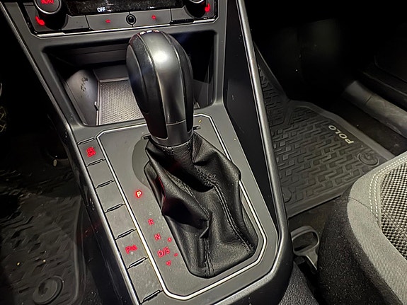 Volkswagen Polo 19 of 27