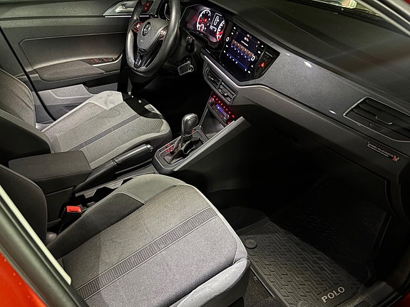 Volkswagen Polo 15 of 27