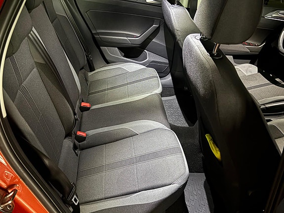 Volkswagen Polo 18 of 27