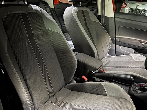 Volkswagen Polo 16 of 27