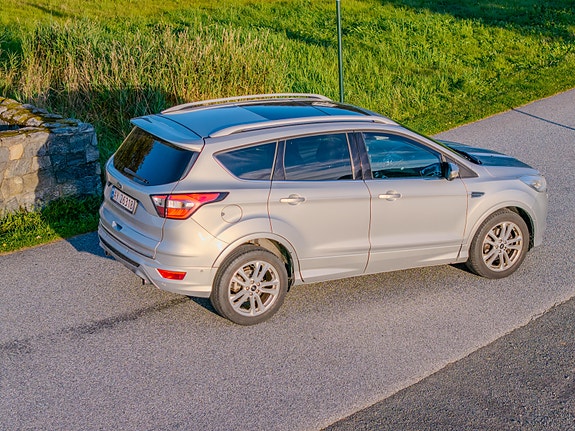 Ford Kuga 5 of 15