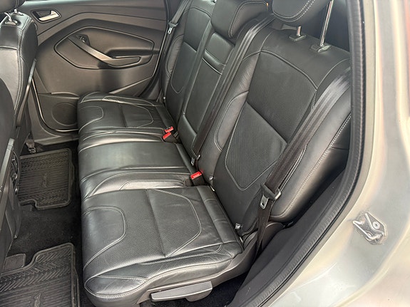 Ford Kuga 9 of 15