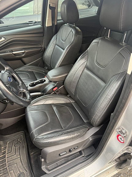 Ford Kuga 8 of 15