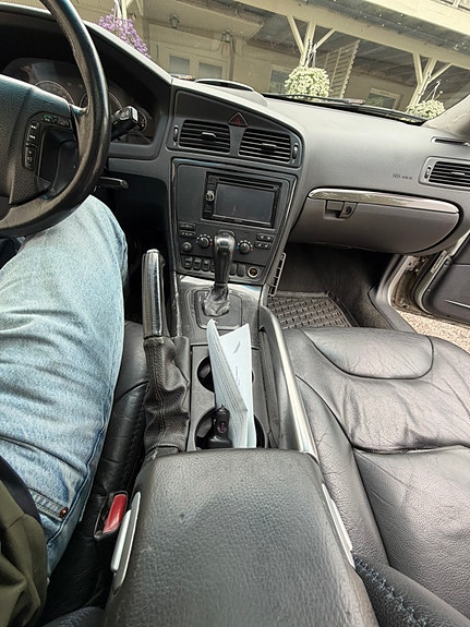 Volvo XC70 14 of 30