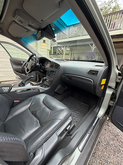 Volvo XC70 18 of 30