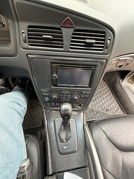 Volvo XC70 13 of 30
