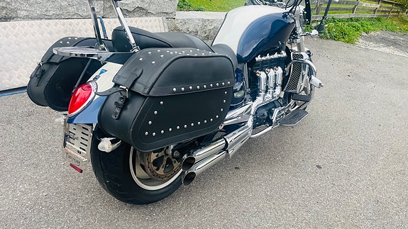 Triumph Rocket 3/ Ny service/ Gode dekk 22 of 30