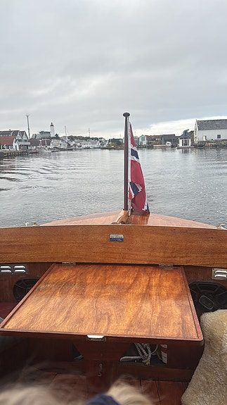 Nydelig Svege snekke bygget i Flekkefjord. 15 of 25