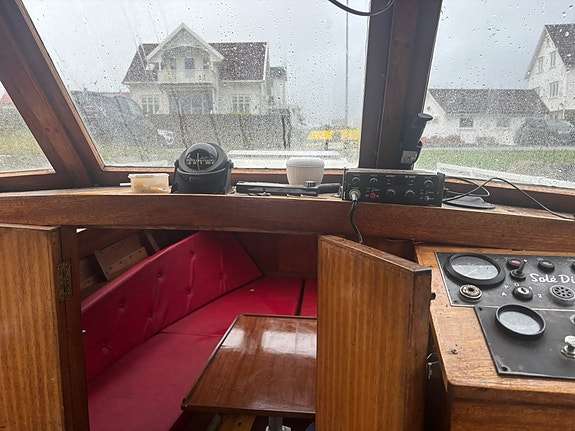 Nydelig Svege snekke bygget i Flekkefjord. 11 of 25