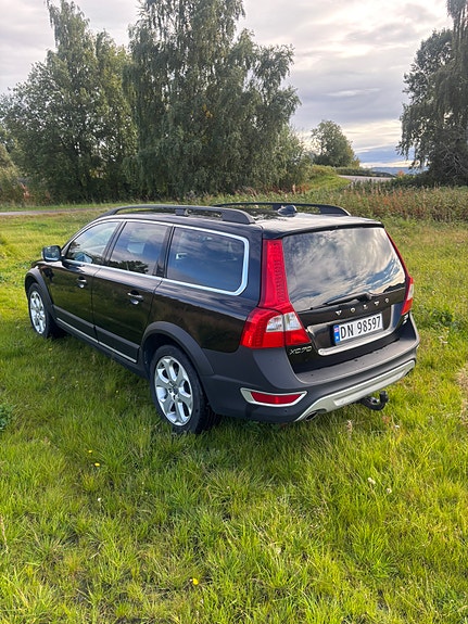Volvo XC70 3 of 28