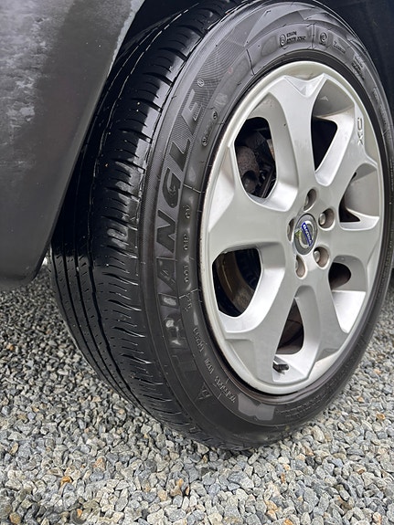 Volvo XC70 16 of 28