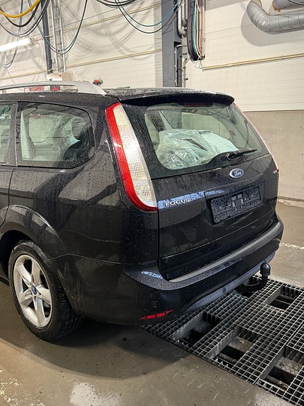 Ford Focus 7 of 16